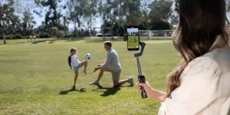 DJI Osmo Mobile 8 – Minh họa theo dõi chủ thể khi quay ngoài trời