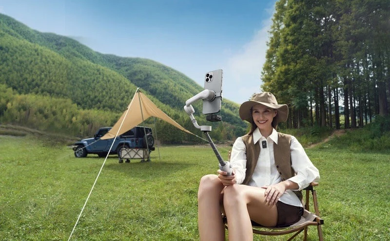 DJI Osmo Mobile 6 – Phiên bản màu Platinum Gray trong tình huống sử dụng