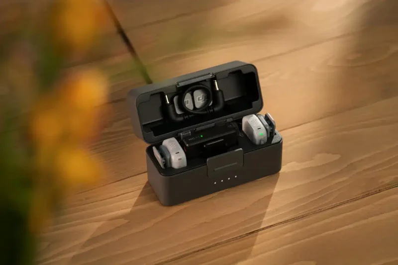DJI Mic Mini 2 – Hộp sạc và cách bố trí thiết bị
