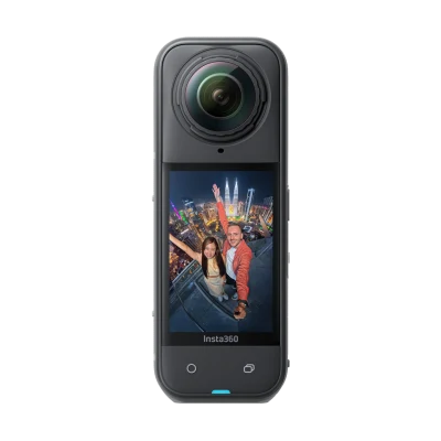 Insta360 X5 – thiết bị nhìn chính diện, nền trong suốt