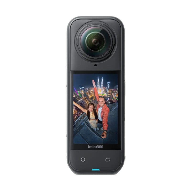 Insta360 X5 – thiết bị nhìn chính diện, nền trong suốt